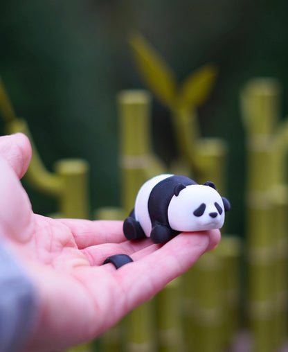 Articulated Panda Fidget Toy | Flexible Cute Flexi Panda | Print-in-Place Desk Decor | Articulating Animal Figure | Stress Toy | Ludo